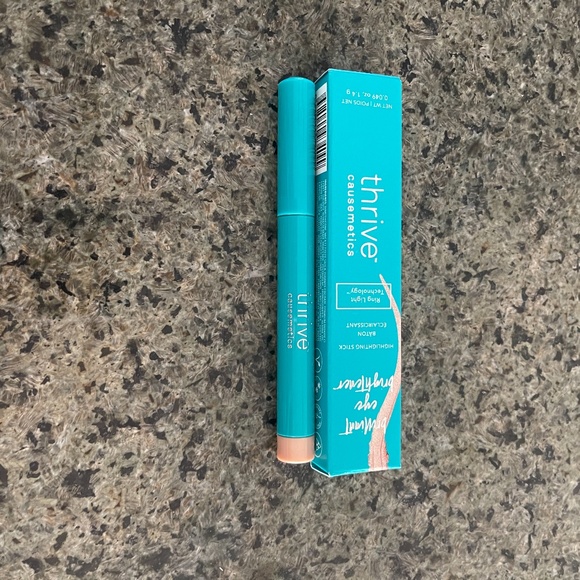 NEW Thrive Causemetics Brilliant Eye Brightener - Picture 2 of 3